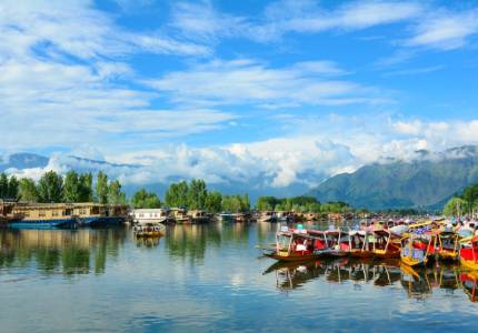 Amritsar to Kashmir Taxi