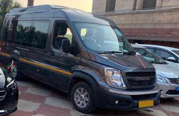 Urbania 17 Seater
